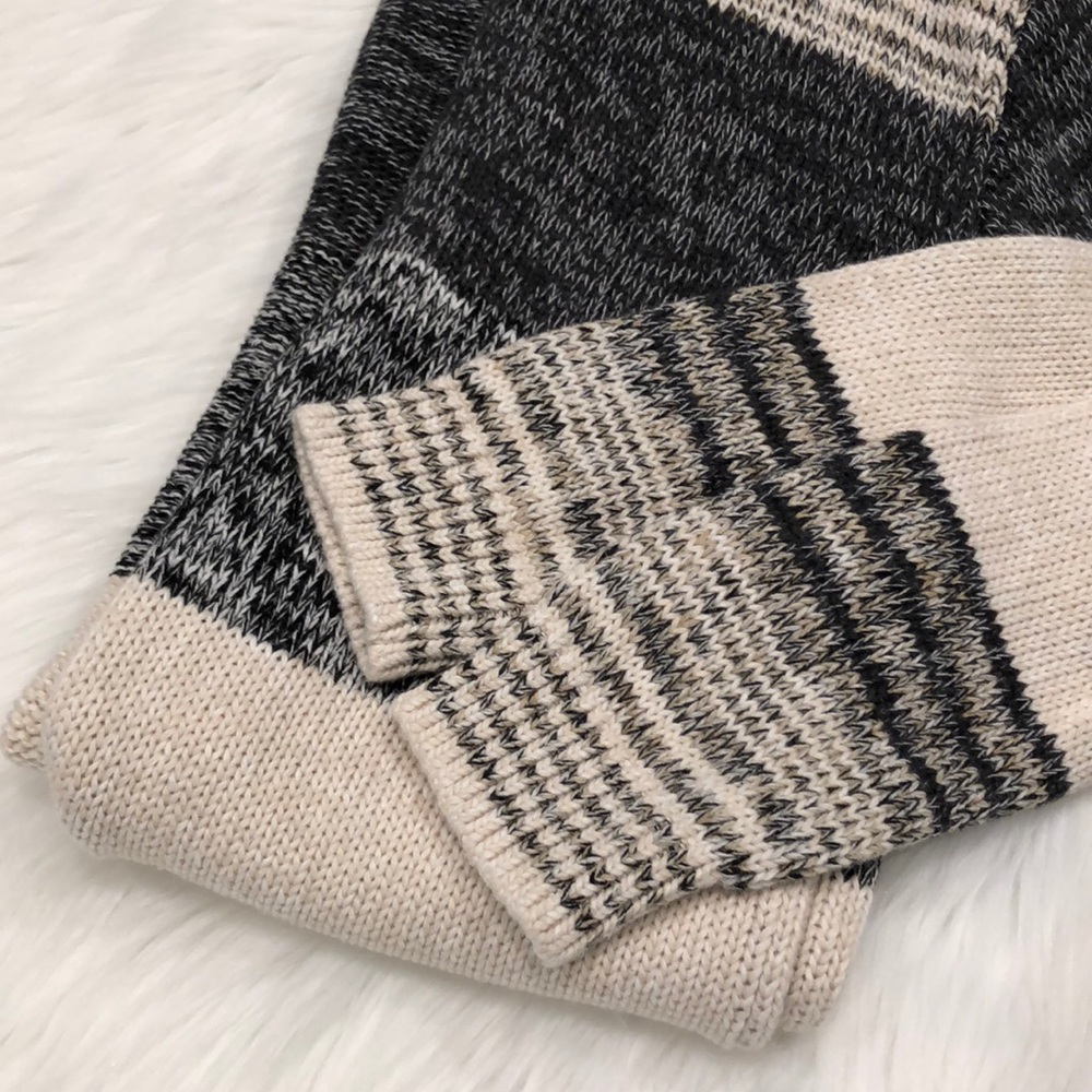 Gap Cardigan - Picture 2 of 4